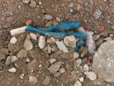 H064
