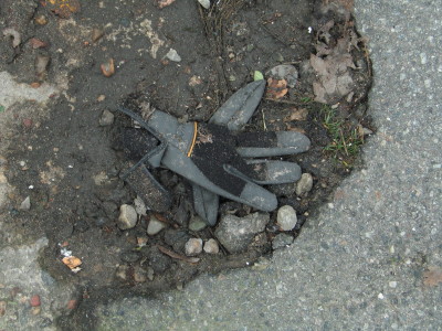 H433